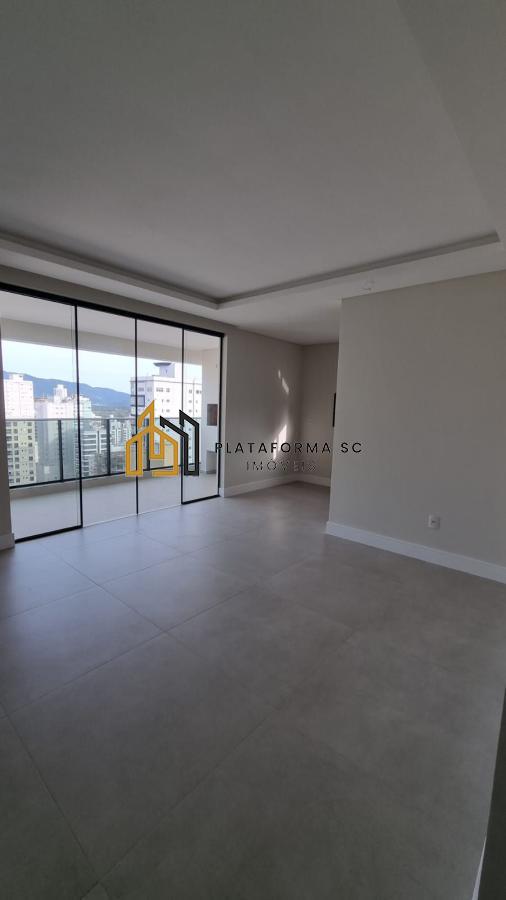 Apartamento à venda com 3 quartos, 127m² - Foto 2