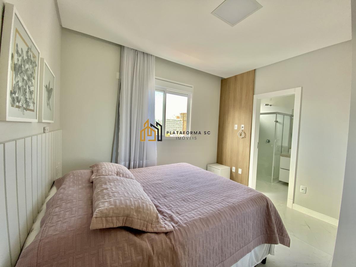 Apartamento à venda com 4 quartos, 161m² - Foto 2