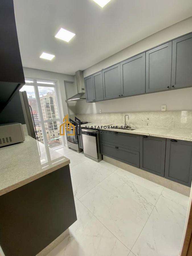 Apartamento à venda com 4 quartos, 161m² - Foto 25