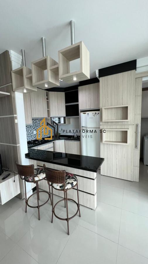 Apartamento à venda com 3 quartos, 155m² - Foto 4