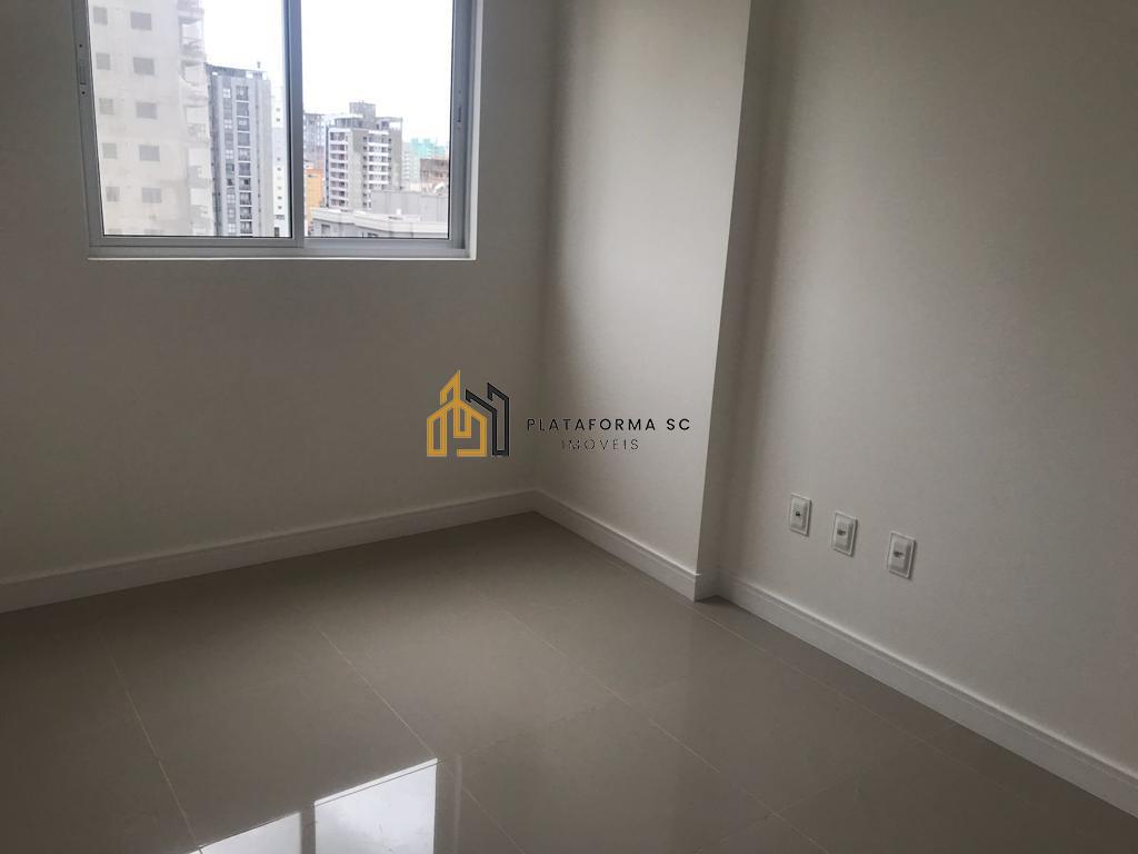 Apartamento à venda com 3 quartos, 95m² - Foto 4