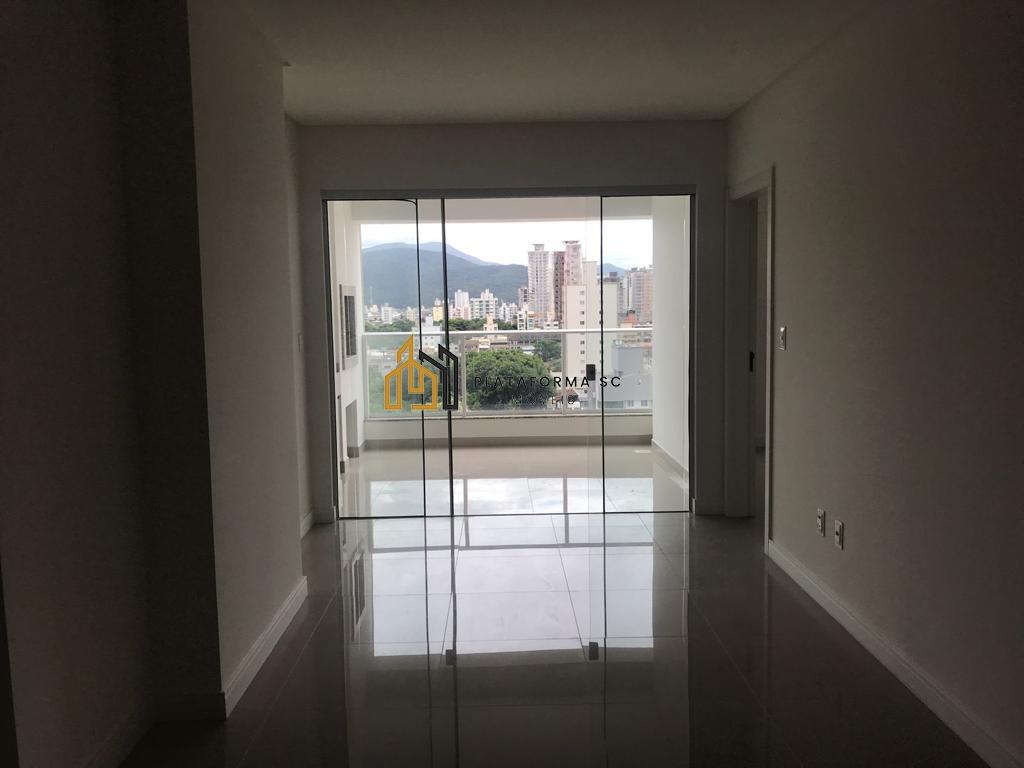 Apartamento à venda com 3 quartos, 95m² - Foto 8