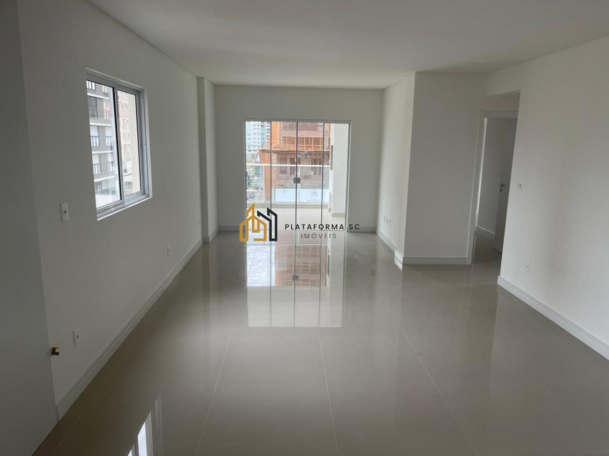 Apartamento à venda com 3 quartos, 114m² - Foto 19