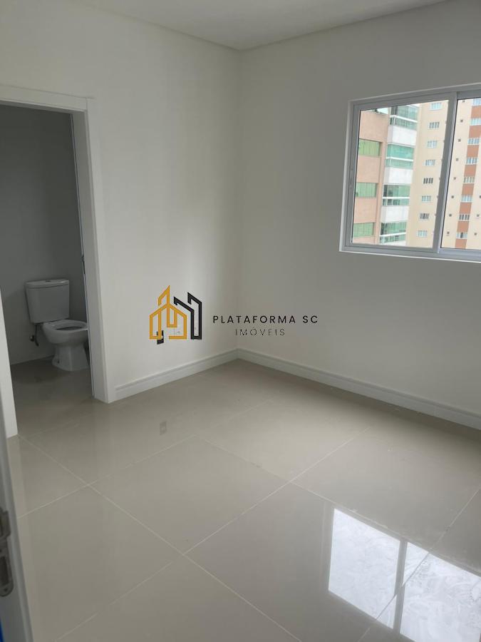 Apartamento à venda com 3 quartos, 114m² - Foto 21