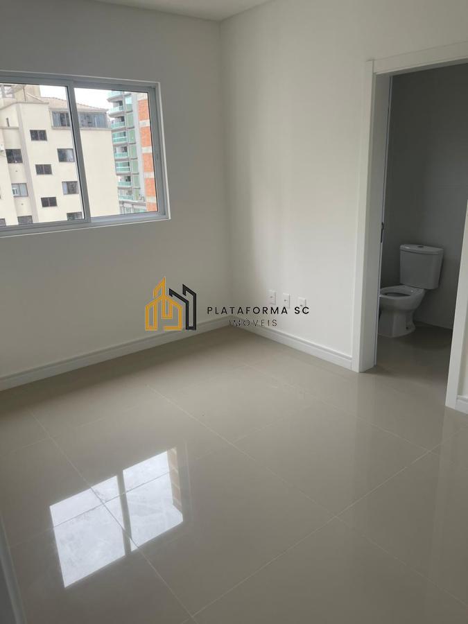 Apartamento à venda com 3 quartos, 114m² - Foto 24