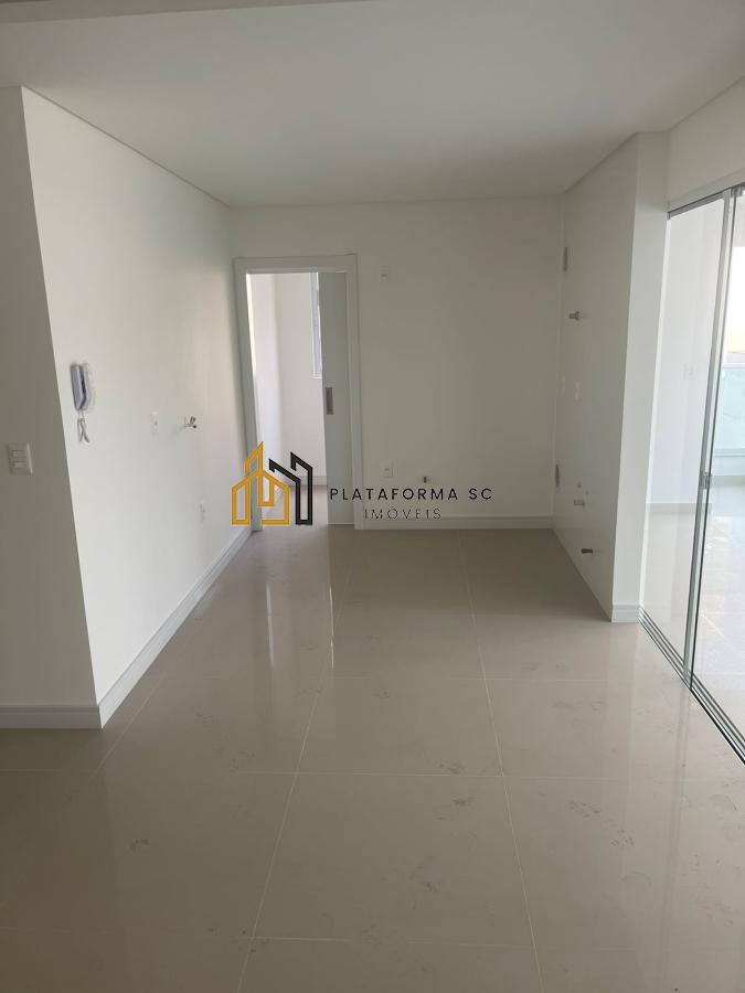 Apartamento à venda com 4 quartos, 145m² - Foto 4