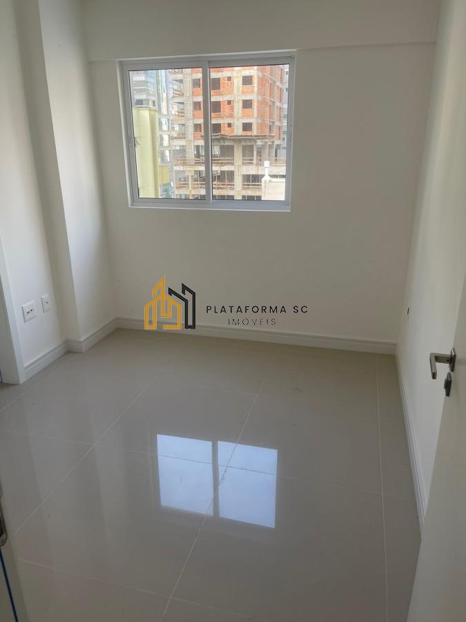 Apartamento à venda com 4 quartos, 145m² - Foto 11