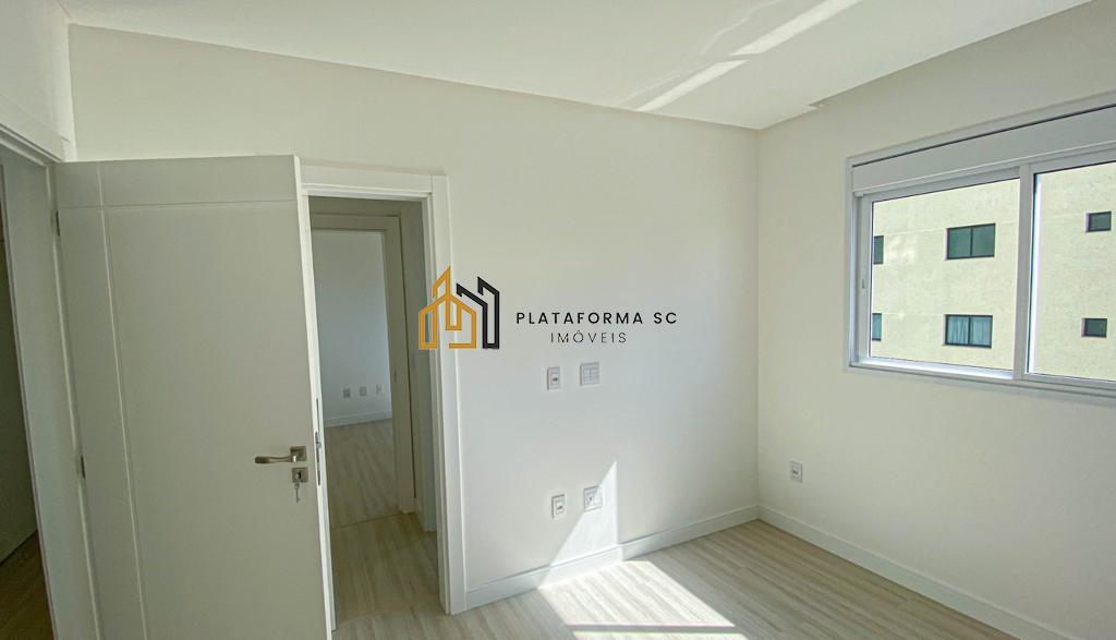 Apartamento à venda com 4 quartos, 145m² - Foto 4