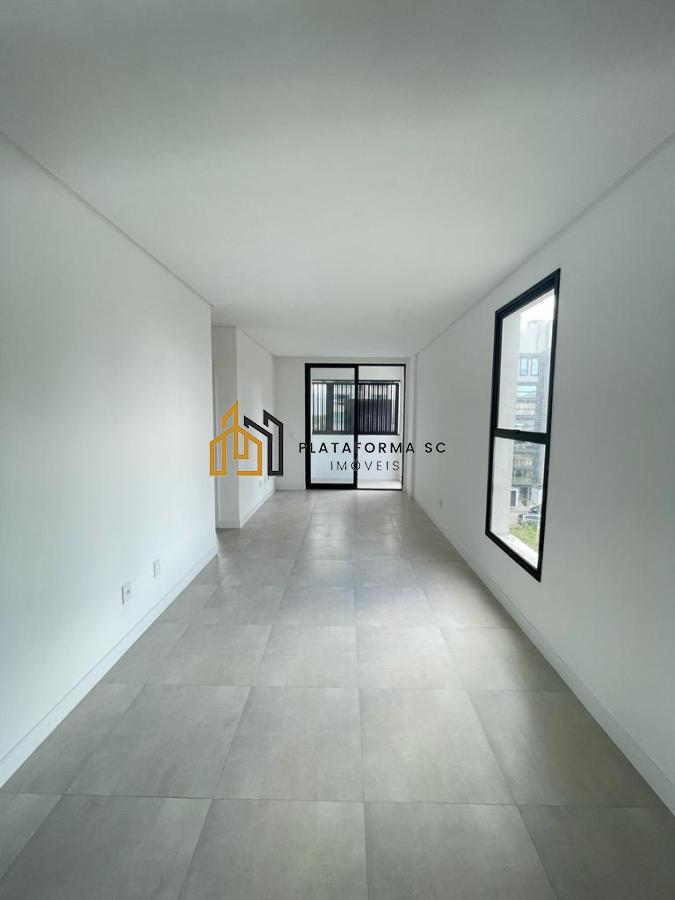 Apartamento à venda com 2 quartos, 72m² - Foto 4