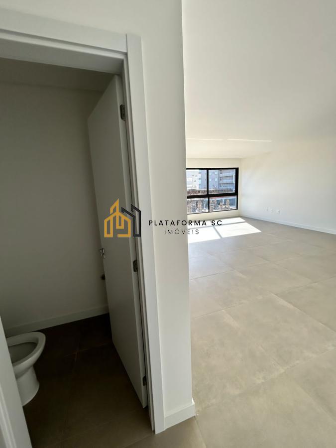 Apartamento à venda com 3 quartos, 109m² - Foto 2