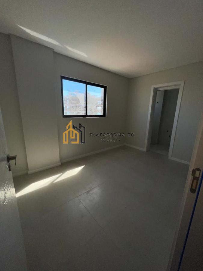 Apartamento à venda com 2 quartos, 85m² - Foto 2