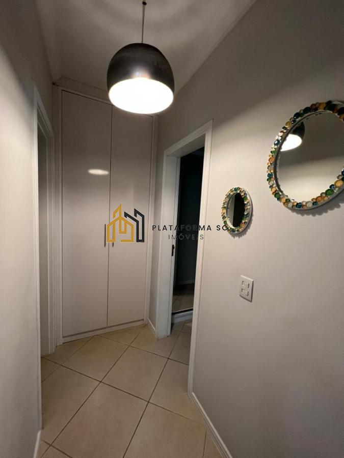 Apartamento à venda com 3 quartos, 134m² - Foto 2