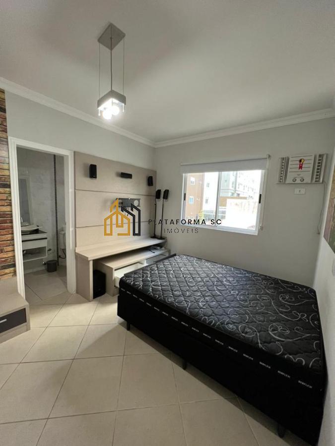 Apartamento à venda com 3 quartos, 134m² - Foto 3