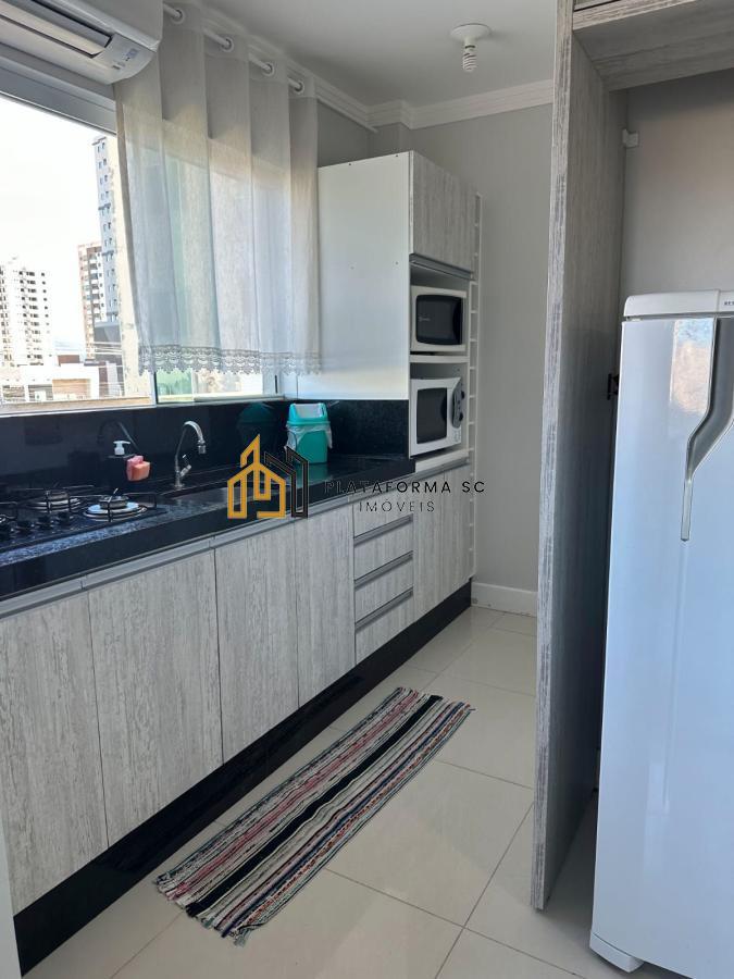 Apartamento à venda com 2 quartos, 82m² - Foto 2