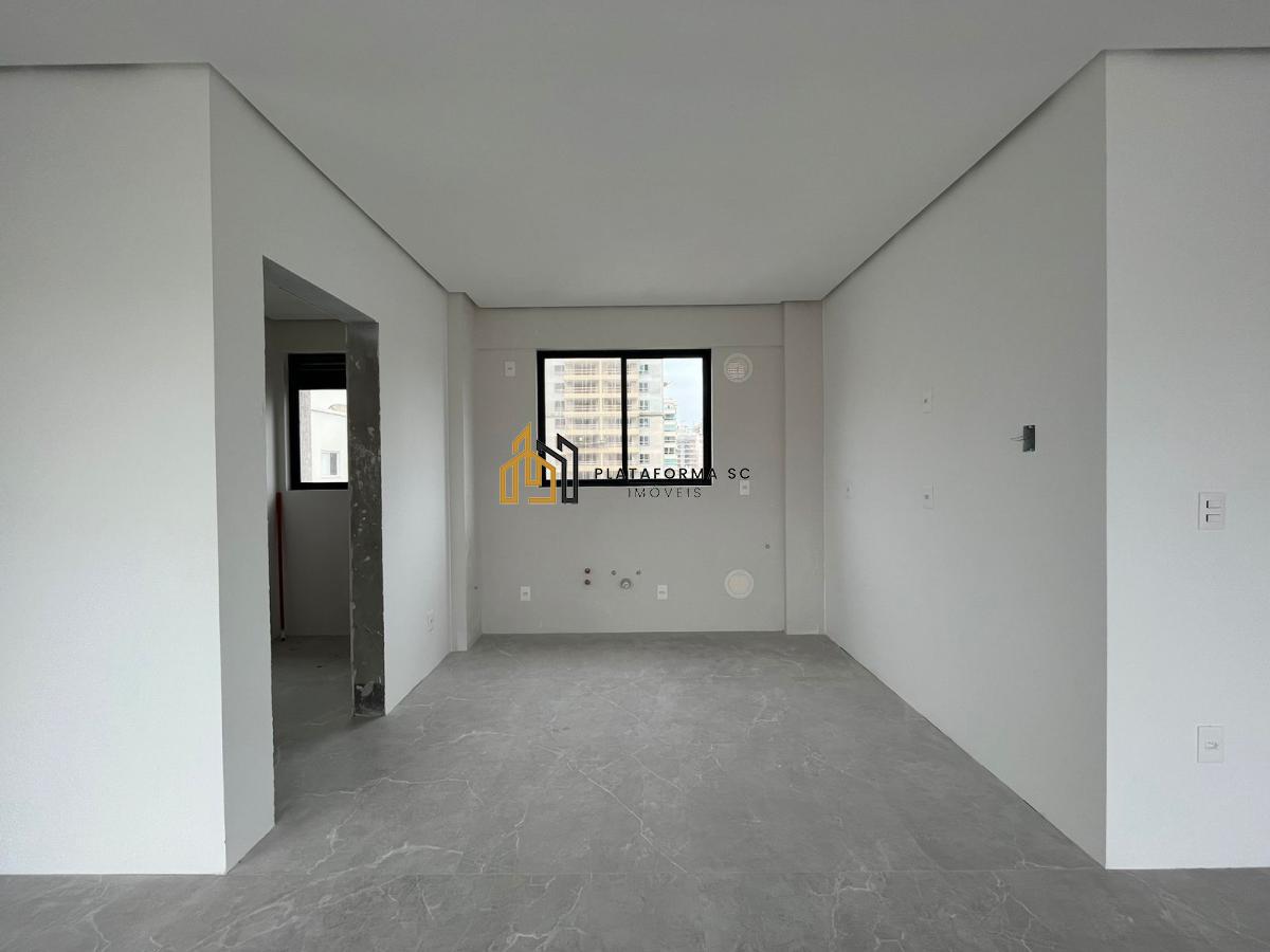 Apartamento à venda com 3 quartos, 140m² - Foto 9