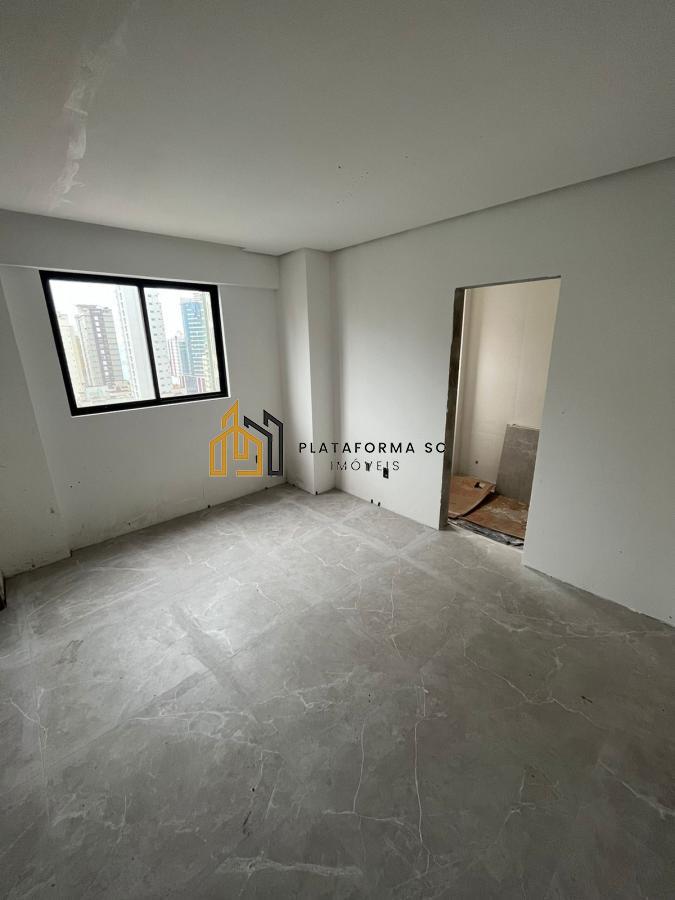 Apartamento à venda com 3 quartos, 140m² - Foto 17