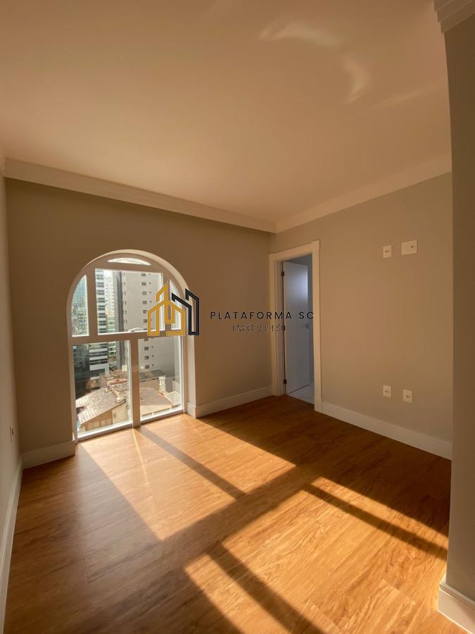 Apartamento à venda com 3 quartos, 130m² - Foto 12