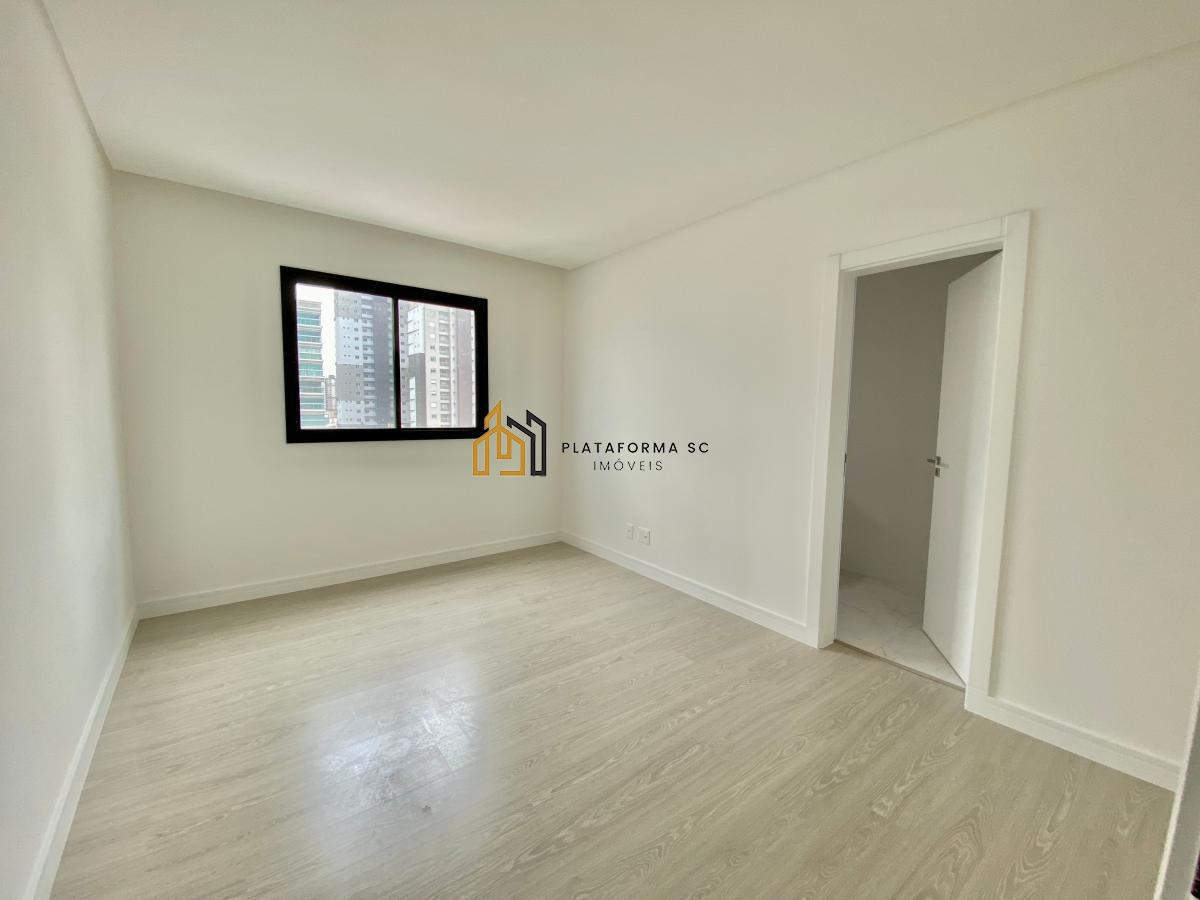 Apartamento à venda com 3 quartos, 130m² - Foto 9