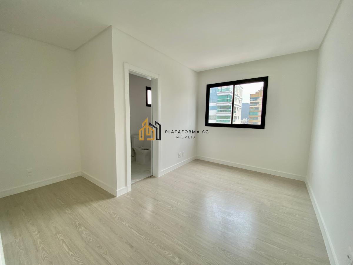 Apartamento à venda com 3 quartos, 130m² - Foto 14