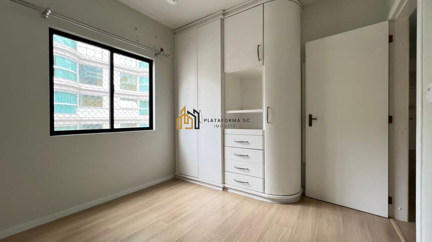 Apartamento à venda com 3 quartos, 138m² - Foto 18