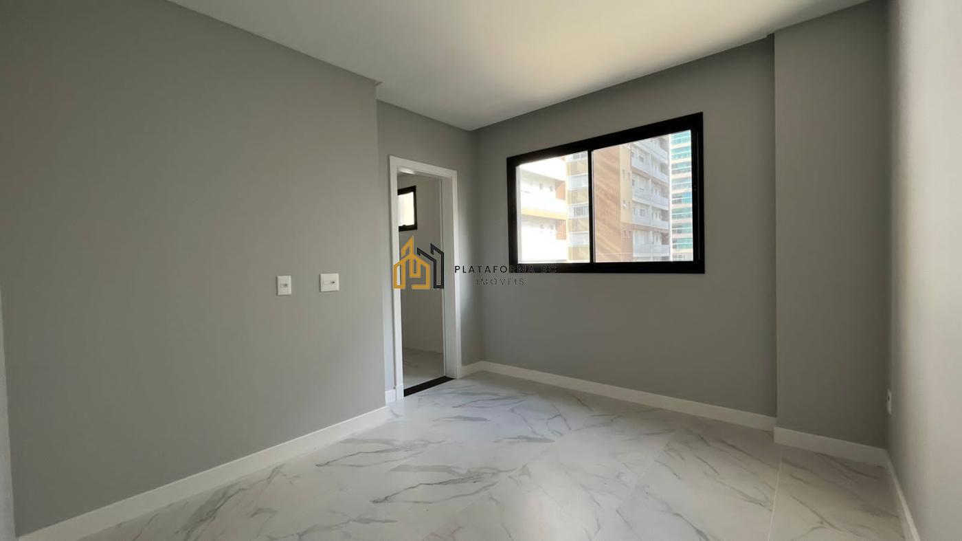 Apartamento à venda com 3 quartos, 126m² - Foto 13