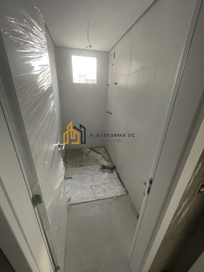 Apartamento à venda com 2 quartos, 64m² - Foto 11