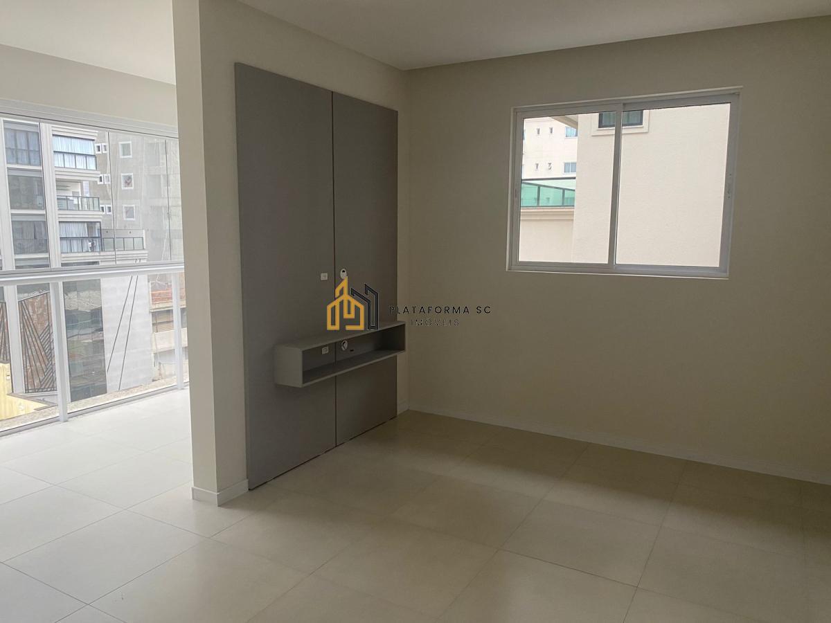 Apartamento à venda com 2 quartos, 68m² - Foto 4