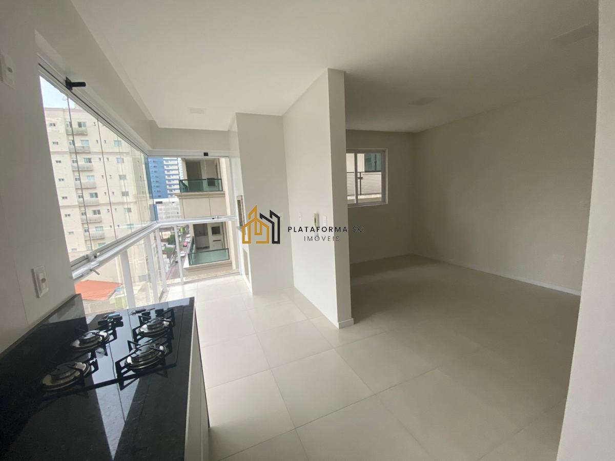 Apartamento à venda com 2 quartos, 68m² - Foto 6