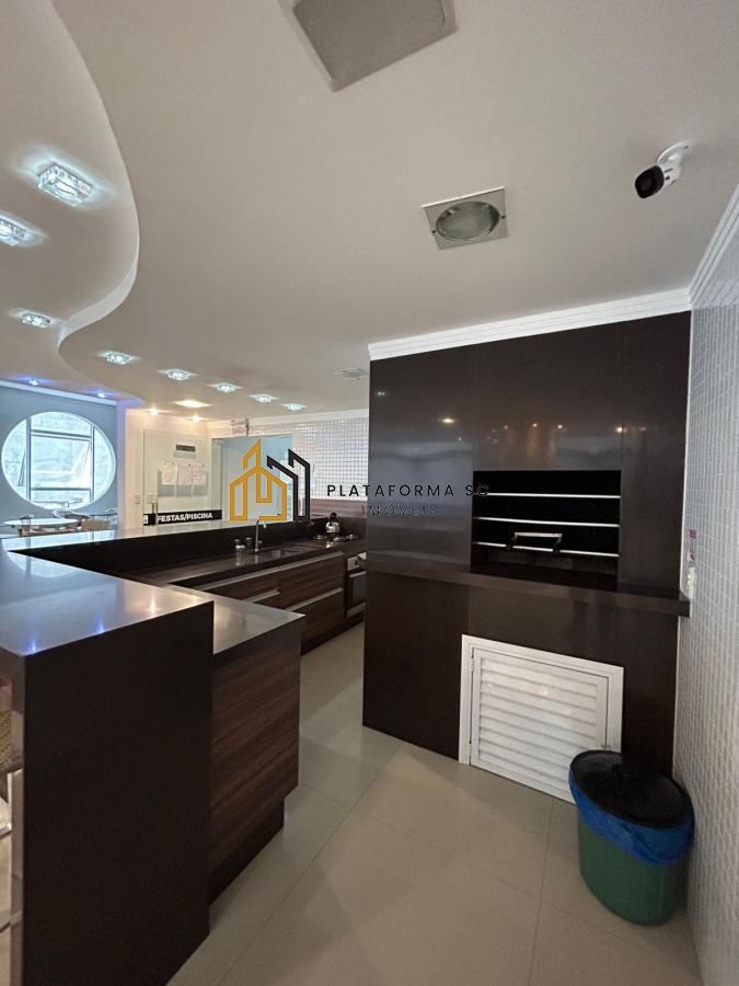 Apartamento à venda com 3 quartos, 202m² - Foto 4