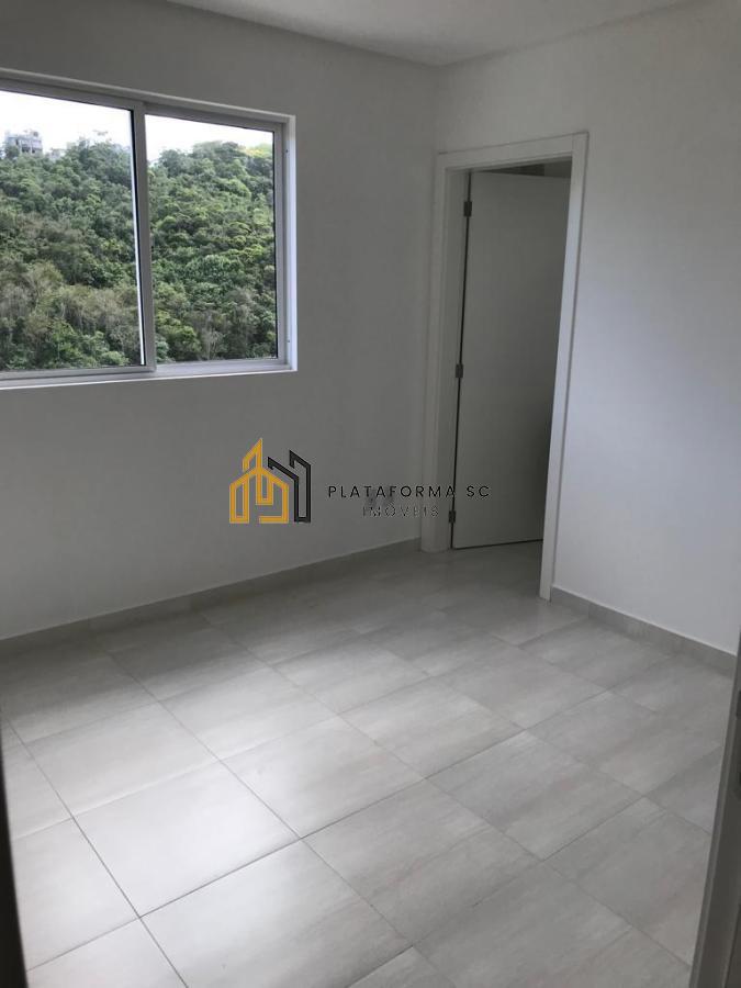 Apartamento à venda com 2 quartos, 70m² - Foto 10