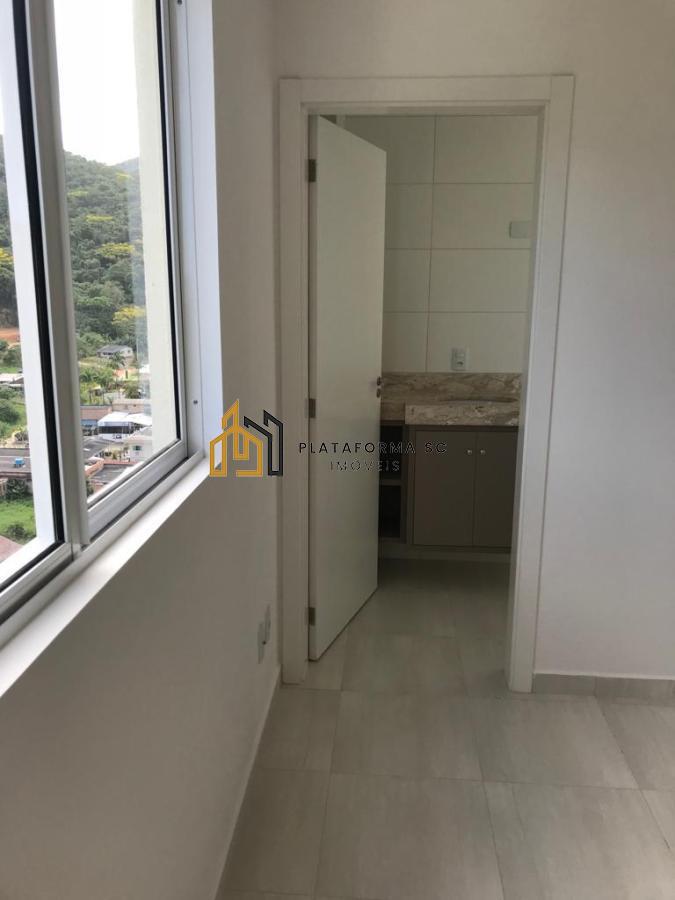 Apartamento à venda com 2 quartos, 70m² - Foto 13