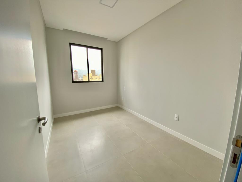 Apartamento à venda com 2 quartos, 63m² - Foto 5