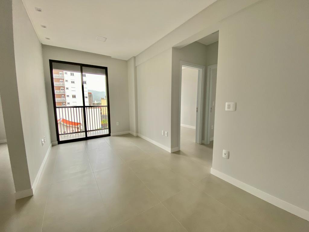 Apartamento à venda com 2 quartos, 63m² - Foto 9