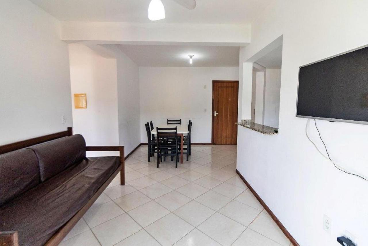 Apartamento à venda com 2 quartos, 70m² - Foto 2