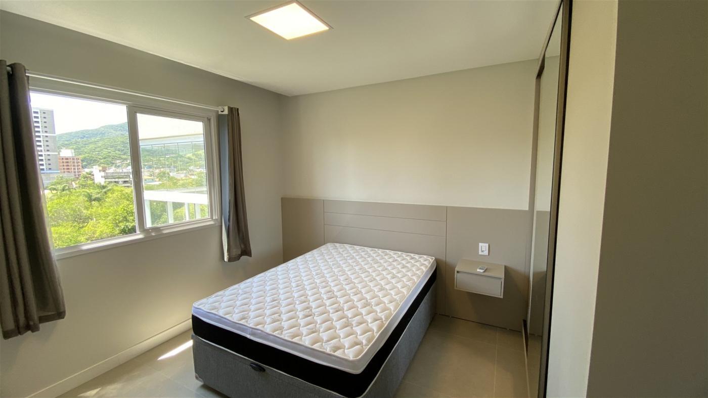 Apartamento à venda com 2 quartos, 81m² - Foto 35