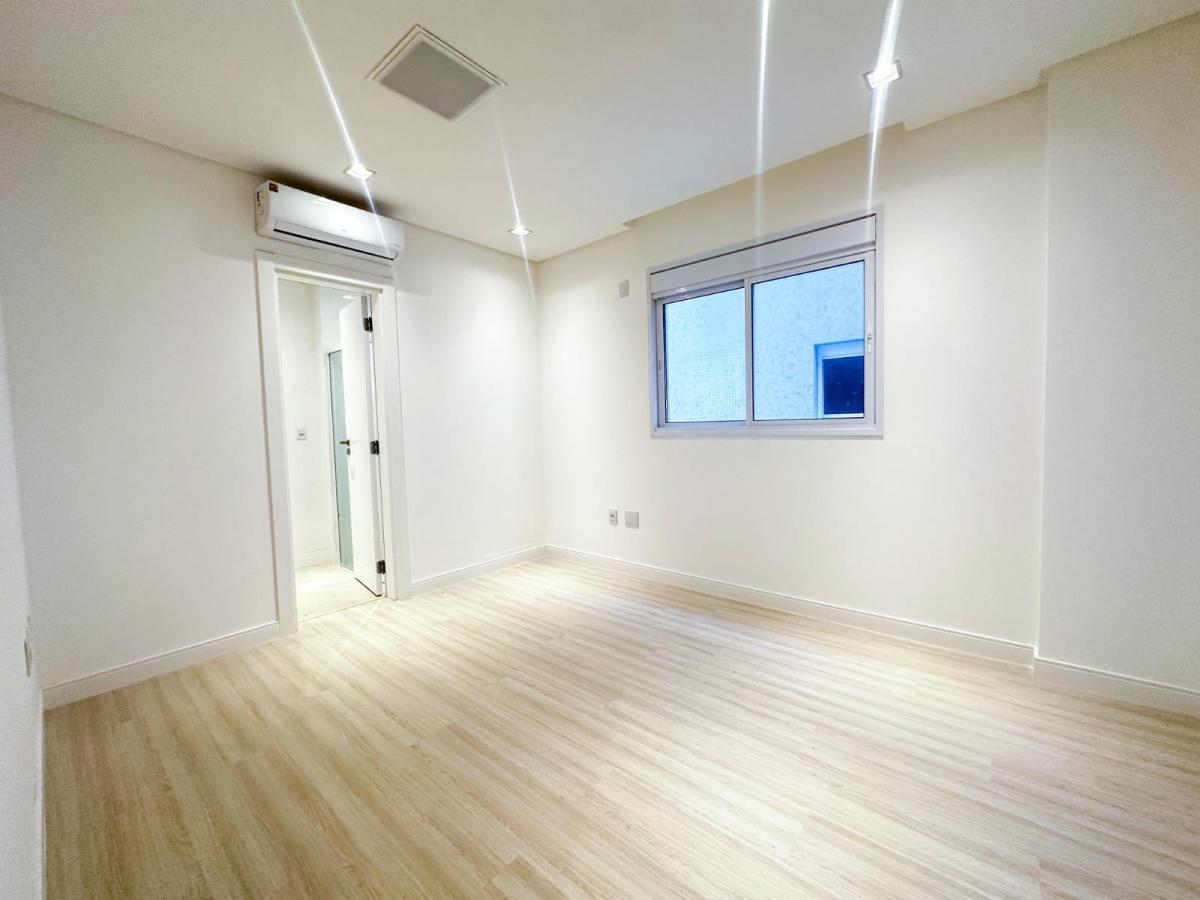 Apartamento à venda com 3 quartos, 141m² - Foto 6