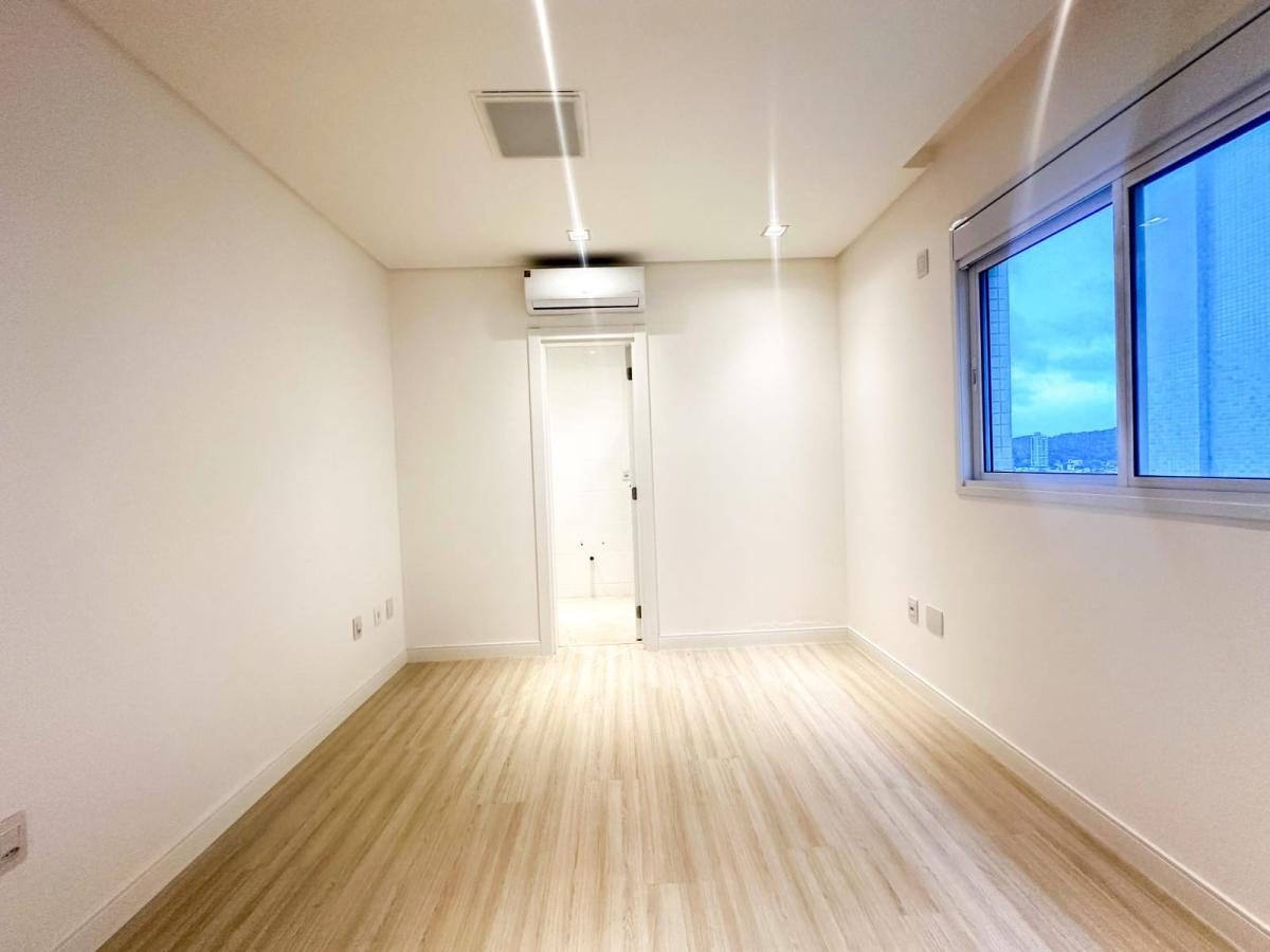 Apartamento à venda com 3 quartos, 141m² - Foto 8