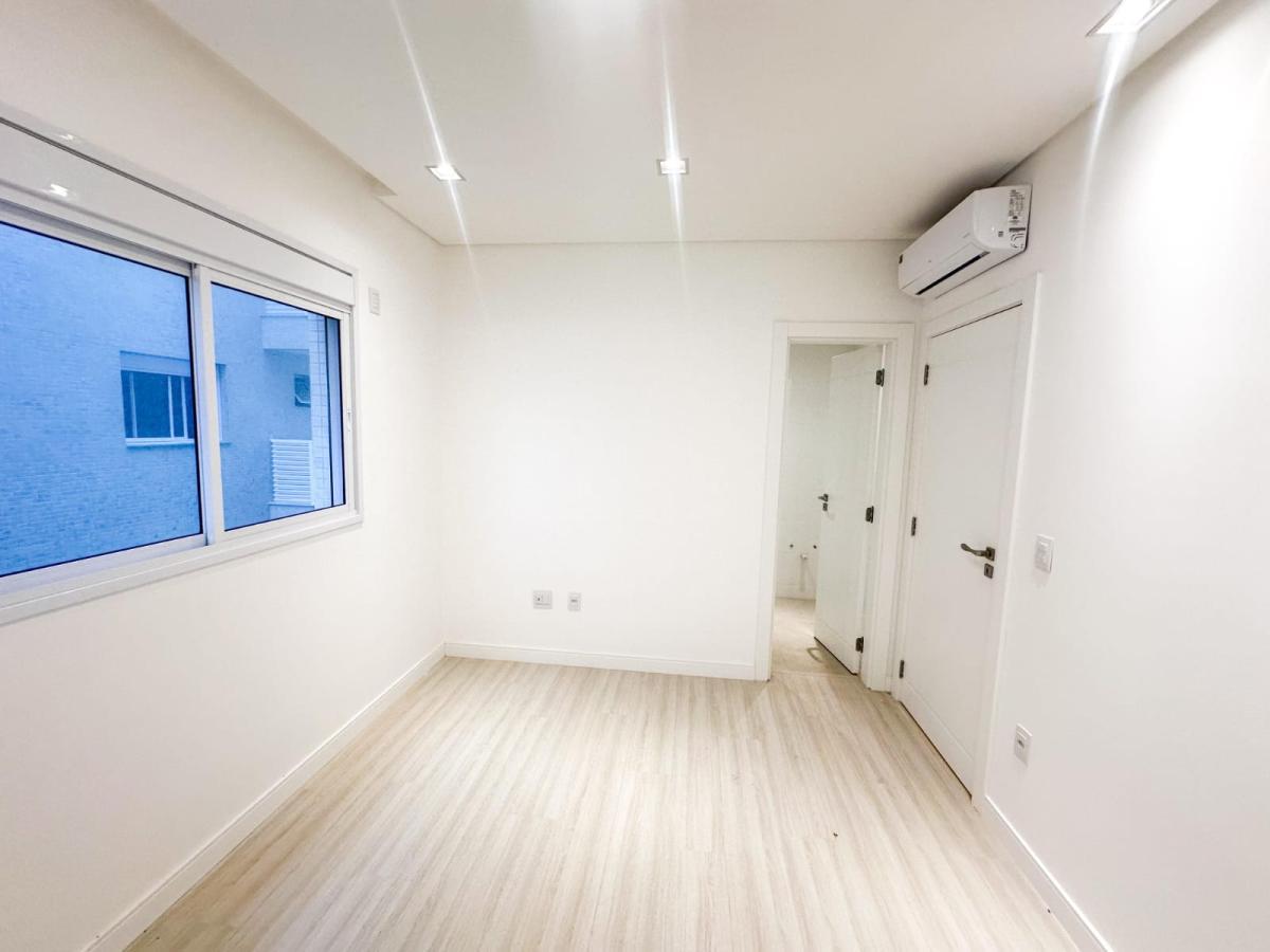 Apartamento à venda com 3 quartos, 141m² - Foto 19