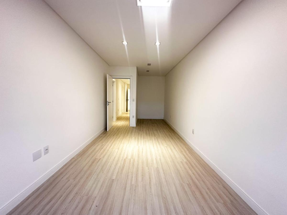 Apartamento à venda com 3 quartos, 141m² - Foto 23