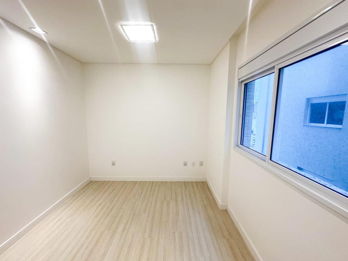 Apartamento à venda com 3 quartos, 141m² - Foto 25