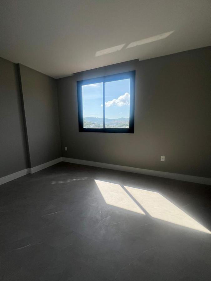 Apartamento à venda com 4 quartos, 197m² - Foto 5