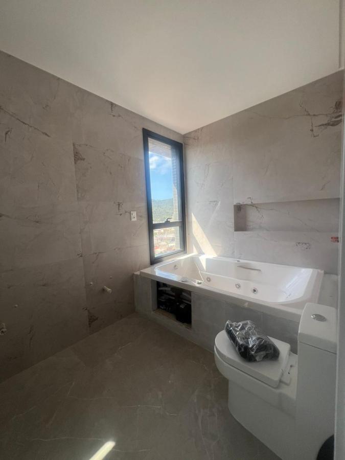 Apartamento à venda com 4 quartos, 197m² - Foto 14