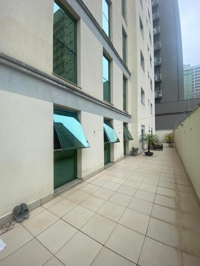 Apartamento à venda com 3 quartos, 240m² - Foto 2